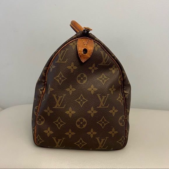 Louis Vuitton Monogram Canvas Speedy 30
(Authentic Pre-Owned) Women's VI0930 - Picture 15 of 16